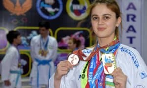 Бону чемпион, Шуҳратбек совриндор!