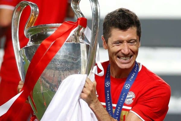 Мухлислар ҳужумчини танлади