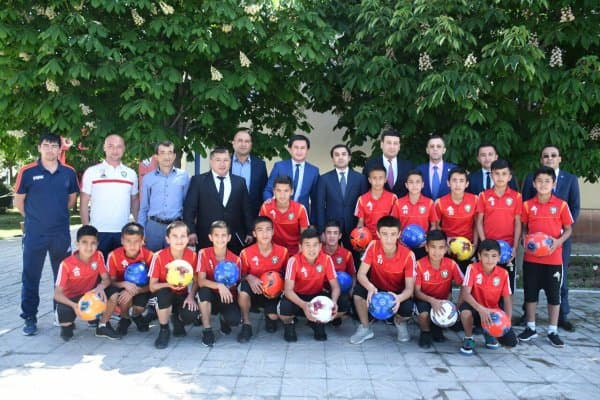 ЎФА вакиллари Андижон болалар-ўсмирлар футбол академиясига ташриф буюришди