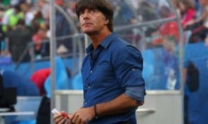 Мухлислар истеъфо талаб қиляпти