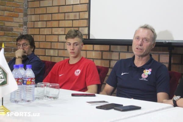 Ўзбекистон U-18 ва Берлин-U18 жамоалари ўртасидаги халқаро ўртоқлик учрашуви олдидан матбуот анжумани ўтказилди (фоторепортаж)