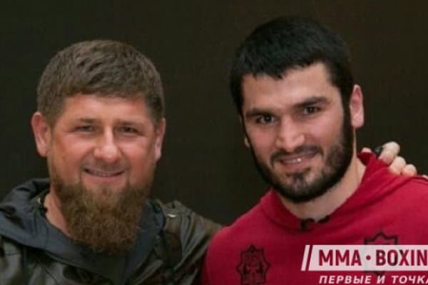 Рамзан Қодиров Артур Бетербиевга қандай совға топширганини биласизми?