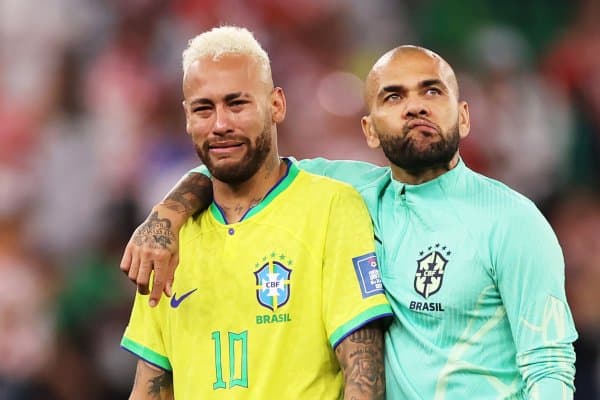 Неймарнинг отаси Дани Алвесни қутқаришга киришди