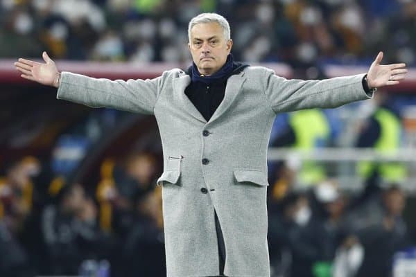 Моуриньо “Милан” билан ўйнамайдиган ўйинчилар номини айтди