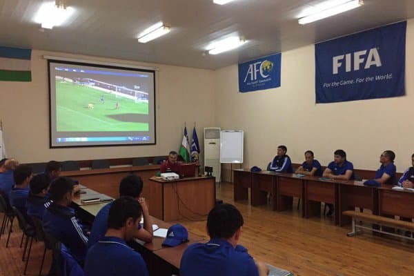 Мураббийлар учун футбол қоидаларига киритилган ўзгаришлар бўйича семинар ўтказилди