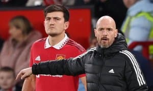 “Манчестер Юнайтед” уч футболчига чиқиш эшигини кўрсатди