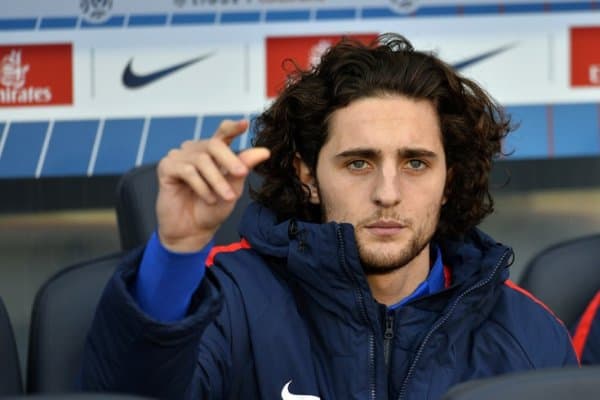 “Ньюкасл” биринчи трансферга тайёр