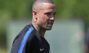 Ана холос! Жароҳатланган Наингголан "даволанишни" тунги клубда ўтказмоқда (ФОТО)