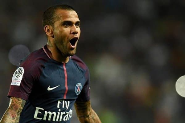 Дани Алвес "Манчестер Сити"га ўтиши мумкин