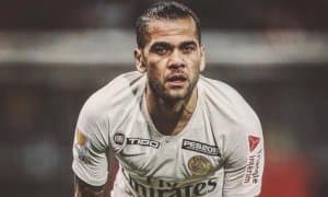 Дани Алвес ҳам ўз имижини ўзгартирди (ФОТО)