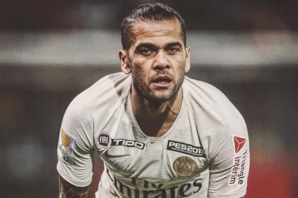 Дани Алвес ҳам ўз имижини ўзгартирди (ФОТО)