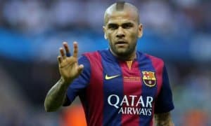 Дани Алвес "Барселона" учун энг муносиб футболчи қандай бўлиши кераклигини айтди