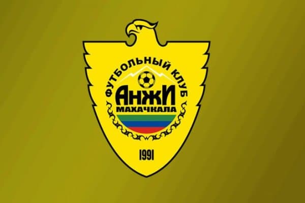 Ҳамдамовнинг жамоадошлари "Анжи" раҳбариятига қандай шарт қўйишди?