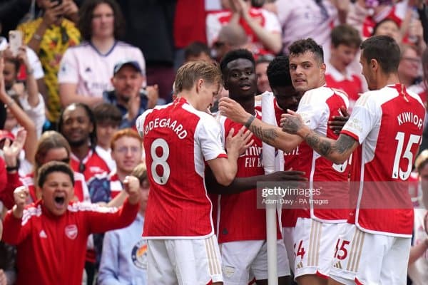 АПЛ. "Арсенал" мавсумни йирик ғалаба билан якунлади, "Сити" эса мағлубият билан 