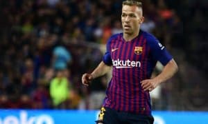 "Ливерпул"га қарши ўйин пайтида "Барселона" футболчисининг уйини ўғри босди