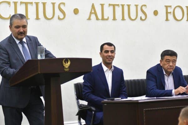 Ўзбекистон Миллий олимпия қўмитасида футбол бўйича терма жамоалар билан учрашув бўлиб ўтди