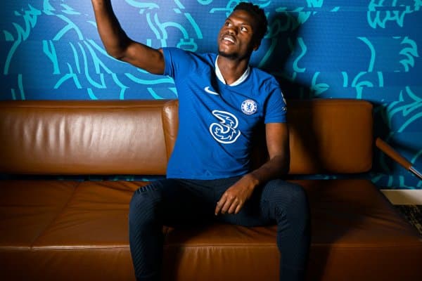 Расман: "Челси" 38 миллион еврога янги ҳимоячи харид қилди