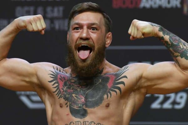 Макгрегор вазн ўлчаш маросимида ўзини қандай тутди? "Ковбой"чи? (Видео)