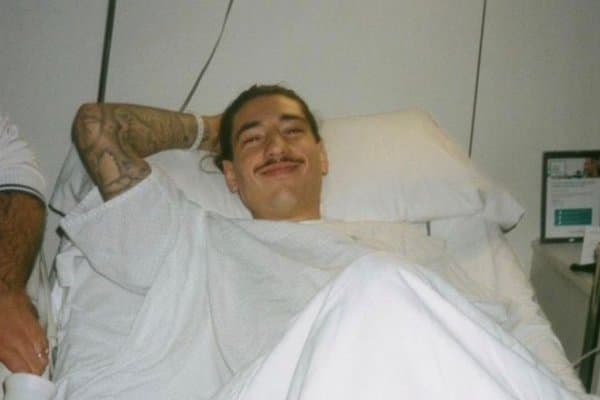 "Арсенал" етакчиларидан бири жарроҳлик амалиётини бошдан кечирди