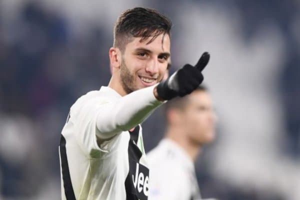 "Ювентус" асосий футболчиларидан бири билан шартномани узайтириш бўйича келишувга эришди