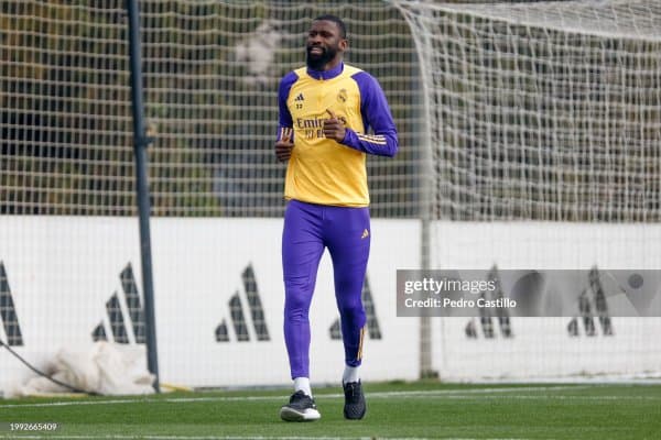 "Реал"да марказий ҳимоячи қолмади