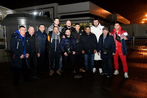 Яримоғир вазн тоифасида WBA камари соҳиби Ўзбекистонга келди (фото)