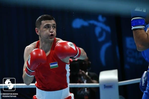 Бобоусмон Ботуров қозоғистонлик боксчига қарши жанг ўтказди
