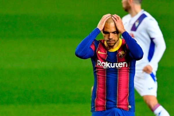 Суарес: "Барселона"да пенальтини бошқаси амалга ошириши керак"