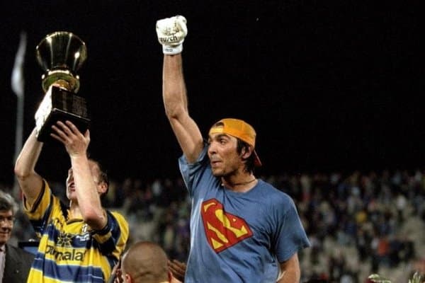 Расман: "Superman" собиқ жамоасига қайтди (видео)