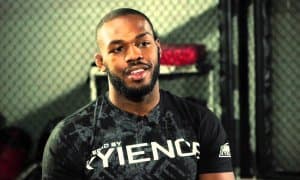 Жон Жонс бу йил жанг қилмайди