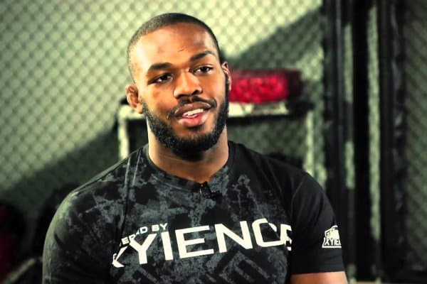 Жон Жонс бу йил жанг қилмайди