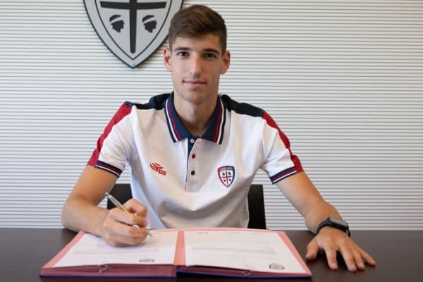 Расман! "Кальяри" 19 ёшли футболчи трансферини эълон қилди!