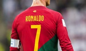 Арнольд Роналдунинг "Ал-Насср"га трансфери ҳақида: "Ким кунига 485 минг фунт стерлинг ишлаб топишни хоҳламайди?"