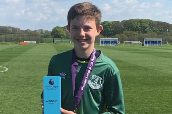 Нойер ва Ньюбелни тарбиялаб берган "Шальке" 16 ёшли дарвозабон билан шартнома имзолади