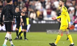 АПЛ. Де Хеа чемпионат тугамасидан "Олтин қўлқоп"ни ўзиники қилди (фото)