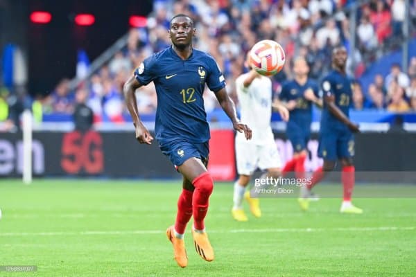 "Айнтрахт" Коло-Муанига нарх белгилади