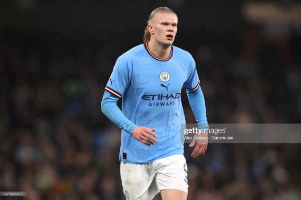 Холанд Nike билан шартнома имзолади