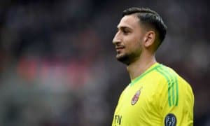 Доннарумма мактабни тамомлади