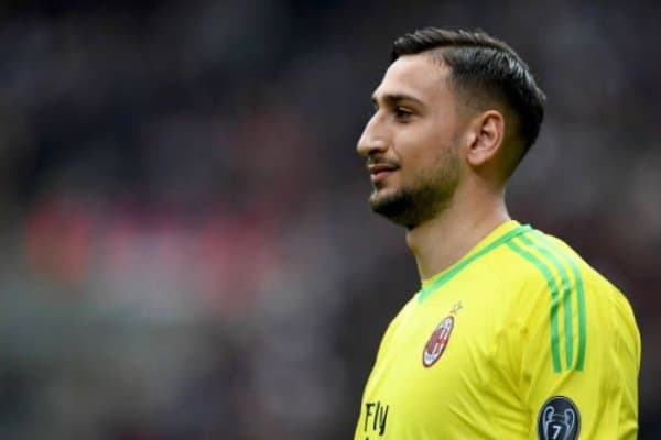 Доннарумма мактабни тамомлади