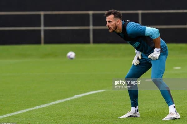 МЮ ижарага дарвозабон олади. Трапп ўтишни хоҳламади