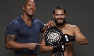 Масвидаль ҳазиллашмаяпти. У Сен-Пьерга ҳам "тош" отди