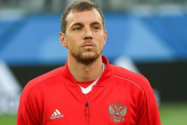 Дзюбага яна бир харидор пайдо бўлди