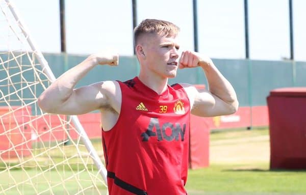 МЮнинг кечаги машғулотлар жараёнидан фотолавҳаларни томоша қилинг (фото)