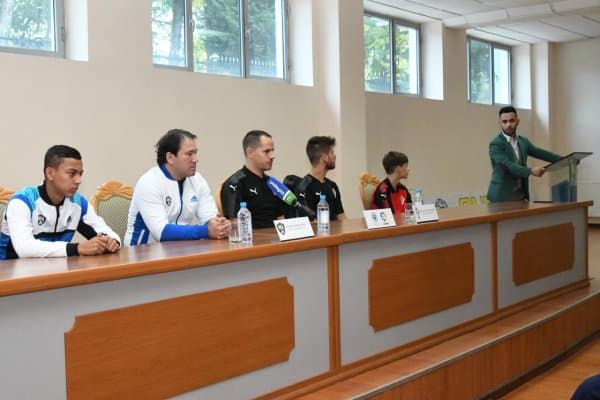 Ўзбекистон U-14 ва “Эйбар” U-15 жамоалари бош мураббийлари иштирокида матбуот анжумани бўлиб ўтди