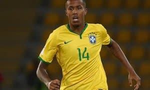 МЮ 20 ёшли бразилиялик ҳимоячи учун 40 млн фунт сарфлаши мумкин