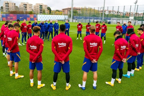 "Барселона" машғулотларни Марадона хотираси учун сукут сақлаш билан бошлади