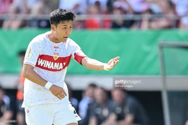 "Ливерпуль" япониялик Эндони ўз сафига қўшиб олади