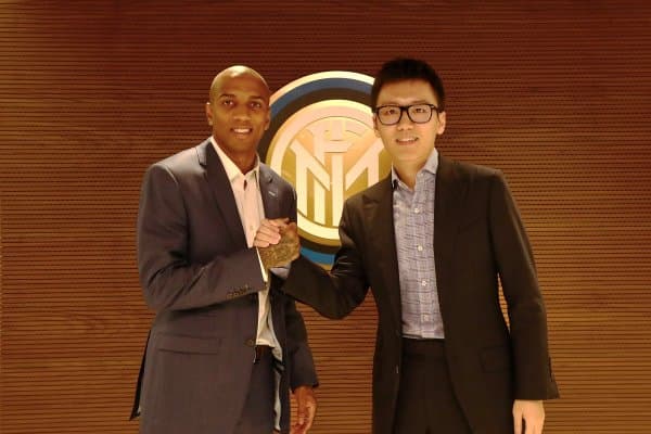 Расман: Эшли Янг "Интер" футболчиси