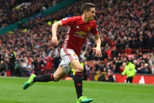 Сульшер Эррерани МЮда қолишга кўндирди