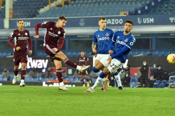 АПЛ. "Лестер" "Эвертон"га қарши ўйинда очко йўқотди